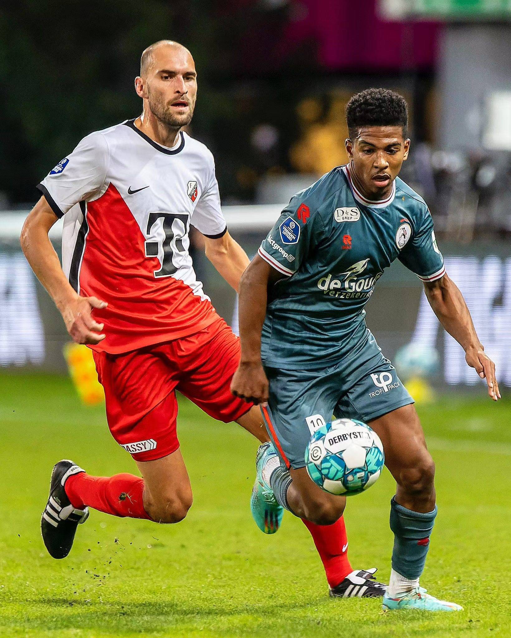 法用数据完 法用数据完